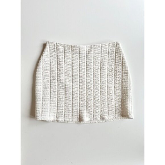 NWOT ZARA Ivory White Plush Quilted Jersey Sweatshirt Mini Skirt Set, Size M/L - Picture 8 of 12